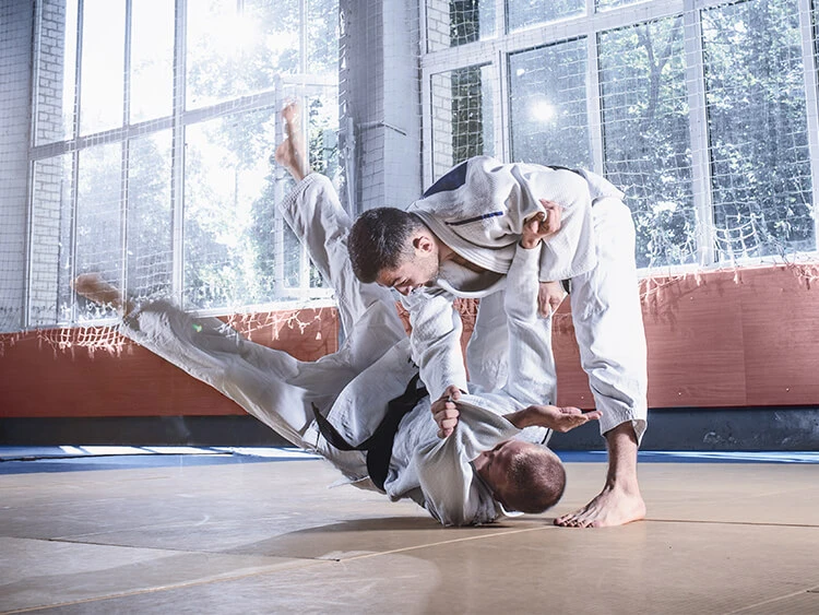 Judotraining als sportliche Bewegung und körperliche Belastung